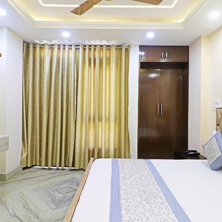 Hotel Samrat Residency 10 Mints Walking Distance Nizamuddin Railway Station Νέο Δελχί Εξωτερικό φωτογραφία