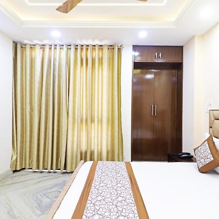 Hotel Samrat Residency 10 Mints Walking Distance Nizamuddin Railway Station Νέο Δελχί Εξωτερικό φωτογραφία