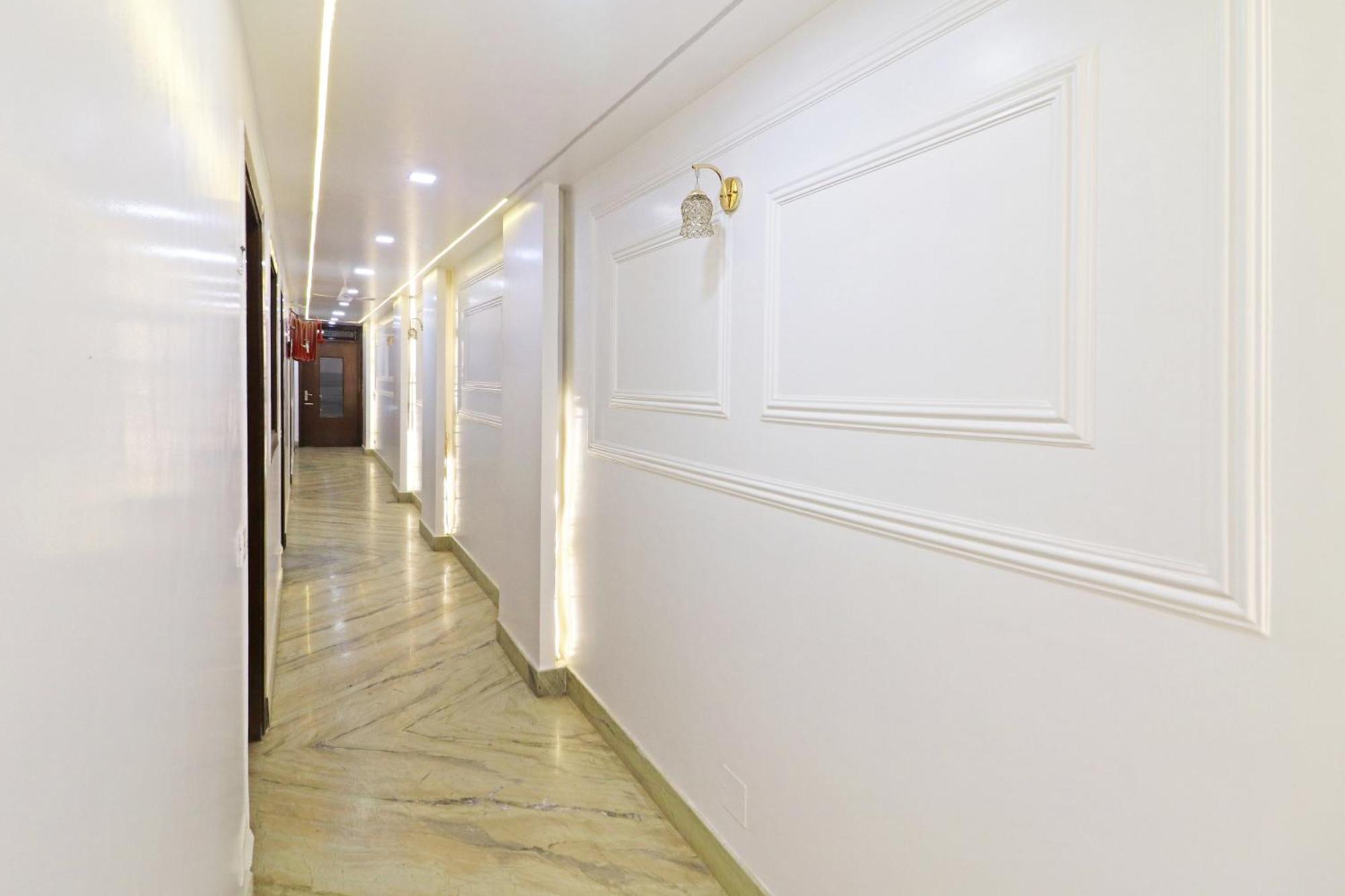 Hotel Samrat Residency 10 Mints Walking Distance Nizamuddin Railway Station Νέο Δελχί Εξωτερικό φωτογραφία