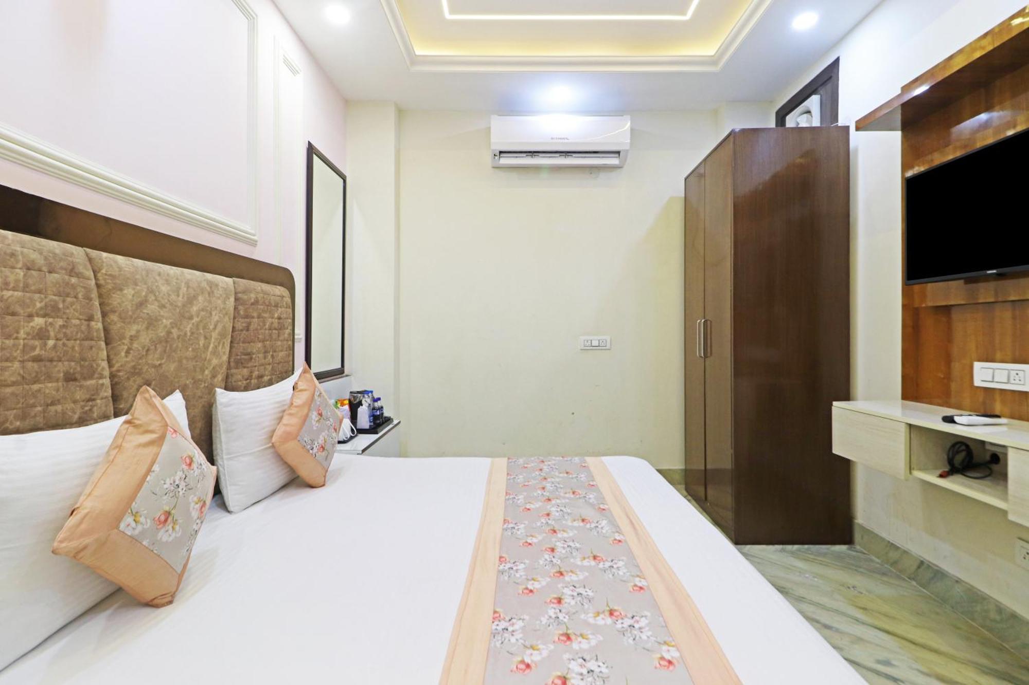 Hotel Samrat Residency 10 Mints Walking Distance Nizamuddin Railway Station Νέο Δελχί Εξωτερικό φωτογραφία