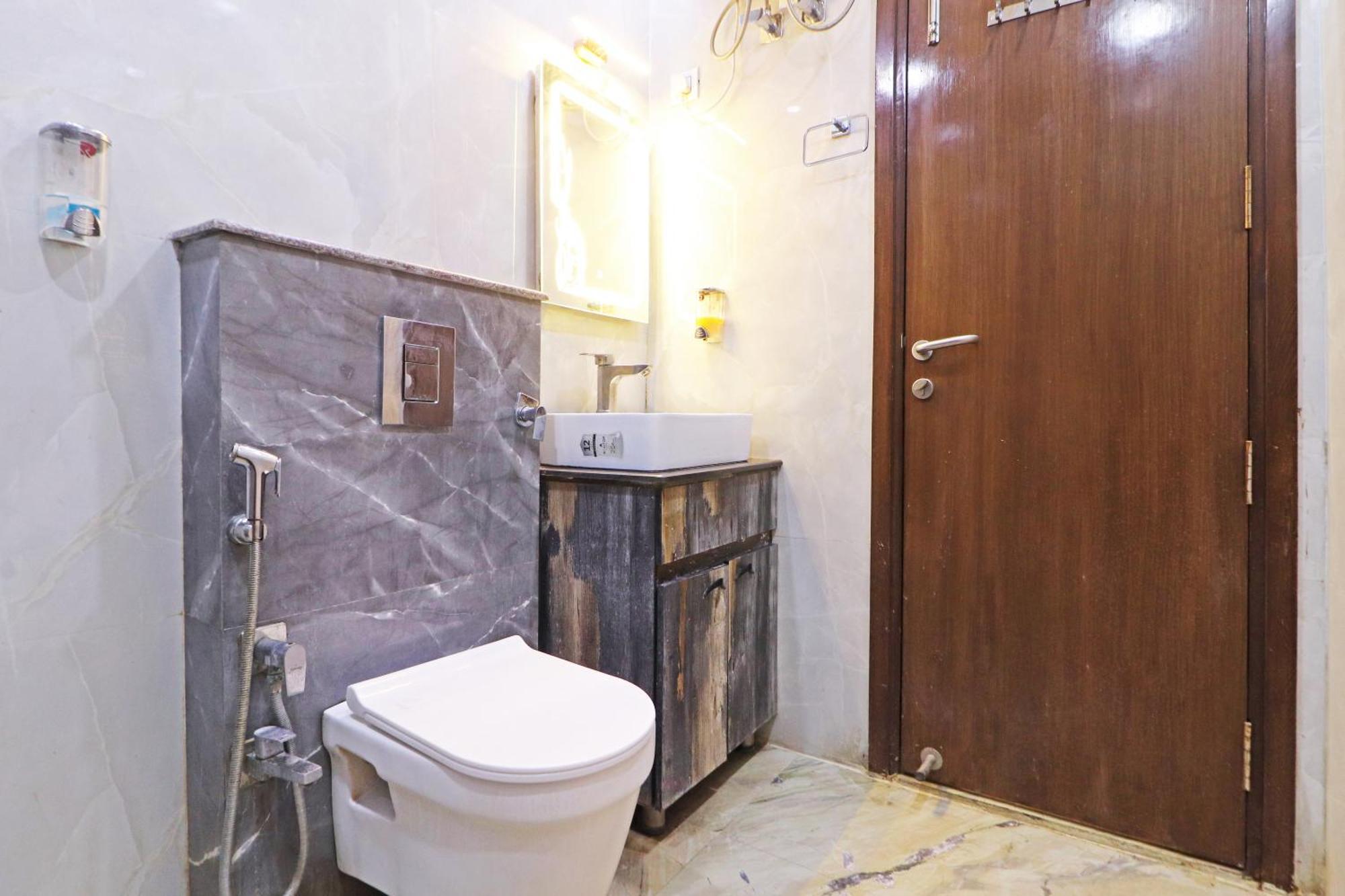 Hotel Samrat Residency 10 Mints Walking Distance Nizamuddin Railway Station Νέο Δελχί Εξωτερικό φωτογραφία