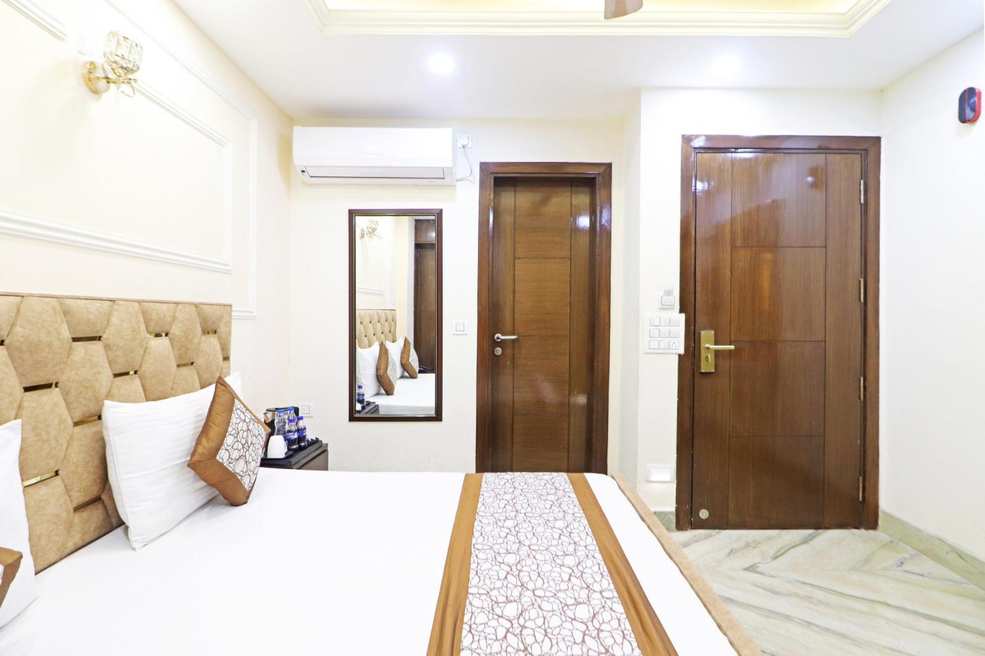 Hotel Samrat Residency 10 Mints Walking Distance Nizamuddin Railway Station Νέο Δελχί Εξωτερικό φωτογραφία