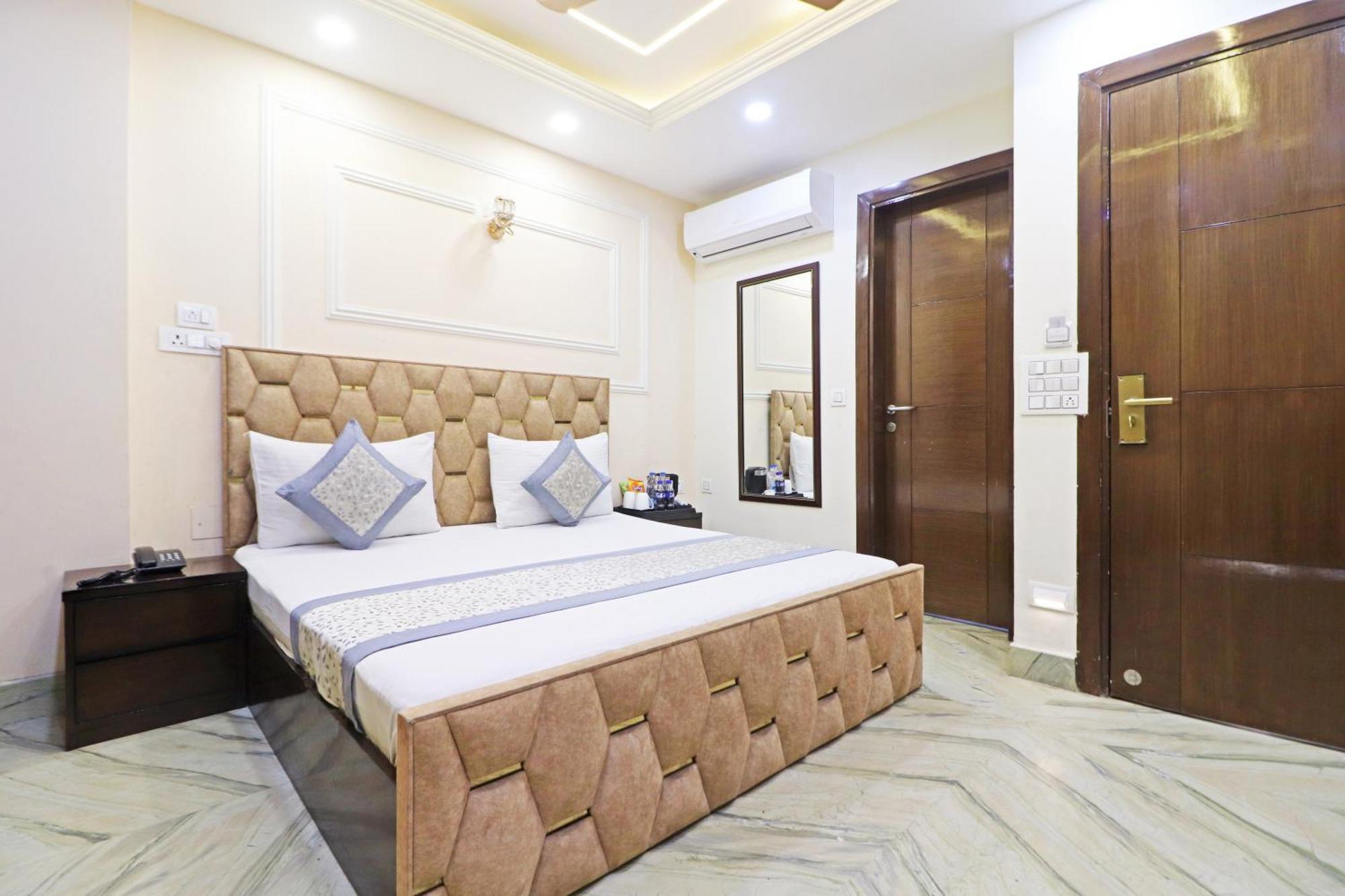 Hotel Samrat Residency 10 Mints Walking Distance Nizamuddin Railway Station Νέο Δελχί Εξωτερικό φωτογραφία