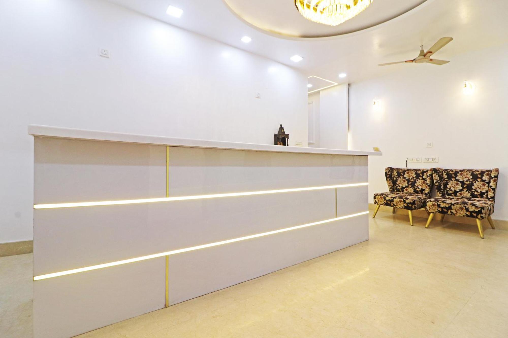 Hotel Samrat Residency 10 Mints Walking Distance Nizamuddin Railway Station Νέο Δελχί Εξωτερικό φωτογραφία