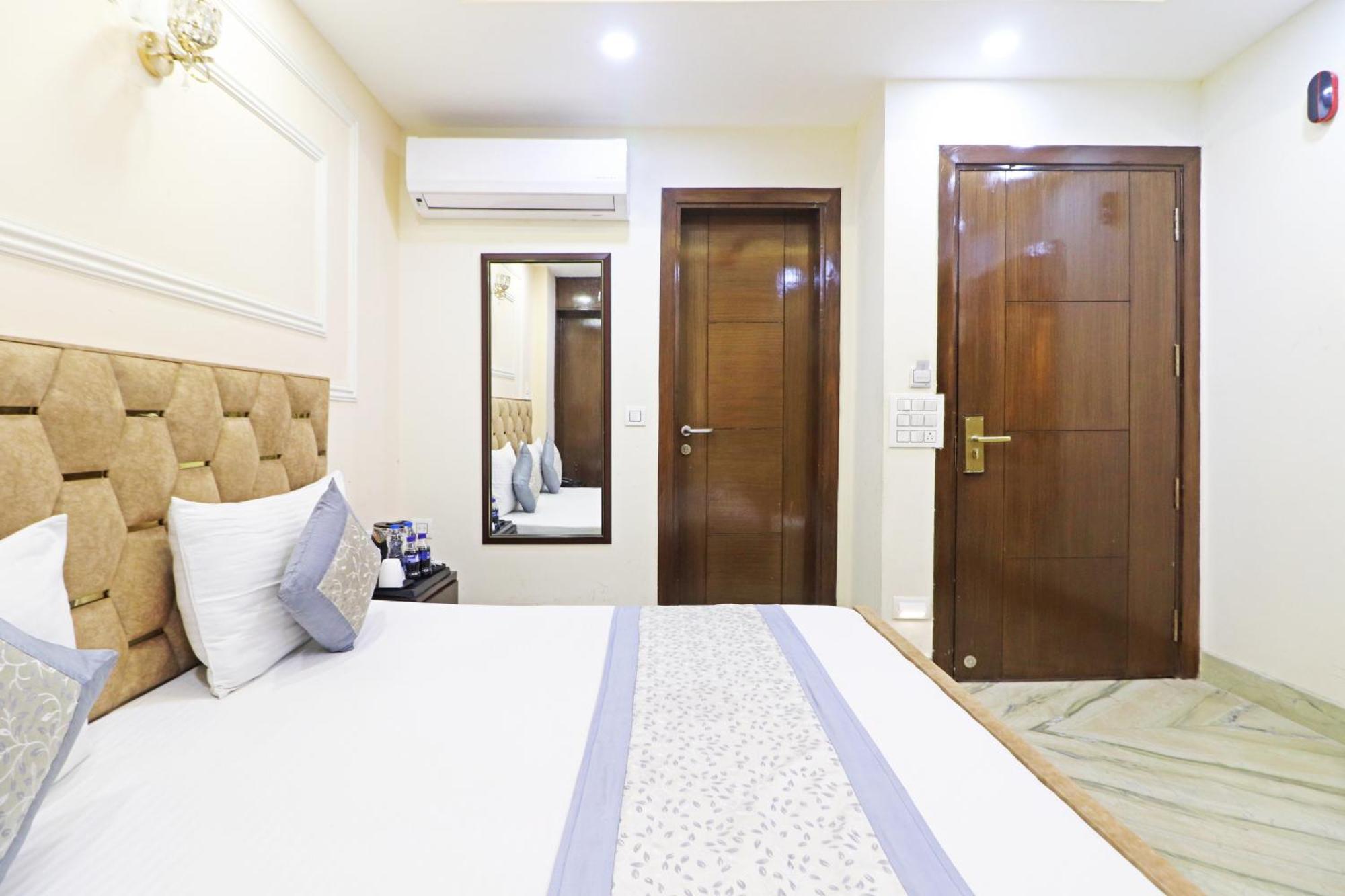 Hotel Samrat Residency 10 Mints Walking Distance Nizamuddin Railway Station Νέο Δελχί Εξωτερικό φωτογραφία
